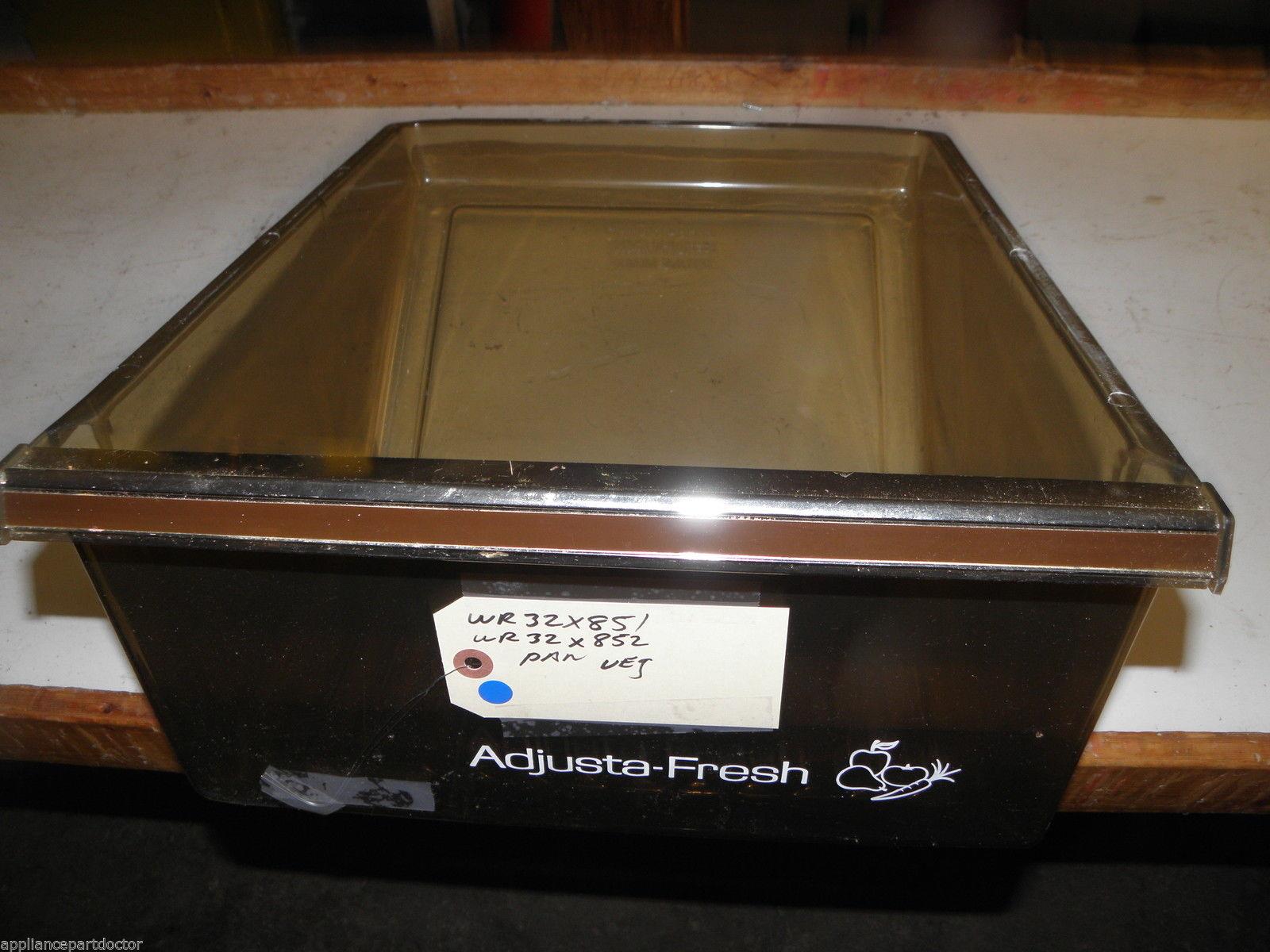 GE REFRIGERATOR WR32X851 WR32X852 VEG. PAN USED PART ASSEMBLY GE REFRIGERATOR WR32X851 WR32X852 VEG. PAN USED PART ASSEMBLY